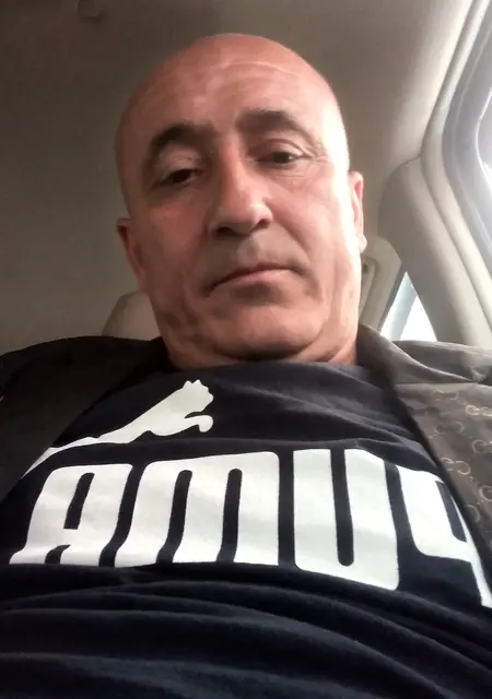 Миша из Екатеринбурга, мне 50, познакомлюсь на одну ночь