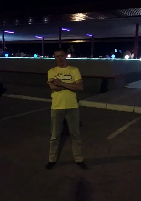 Александр из Балакова, ищу на сайте постоянные отношения