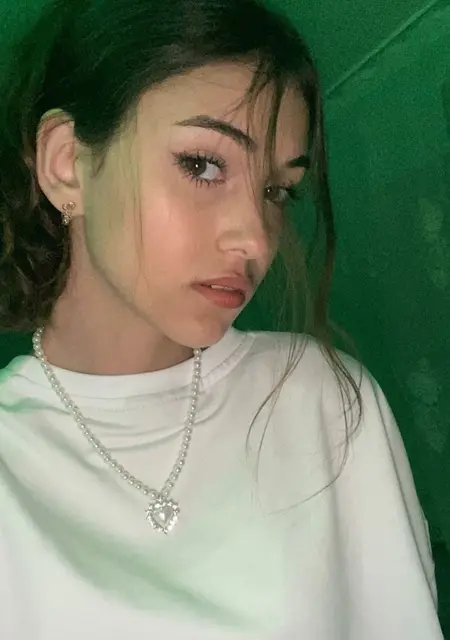 Евгения из Казани, мне 20, познакомлюсь для общения