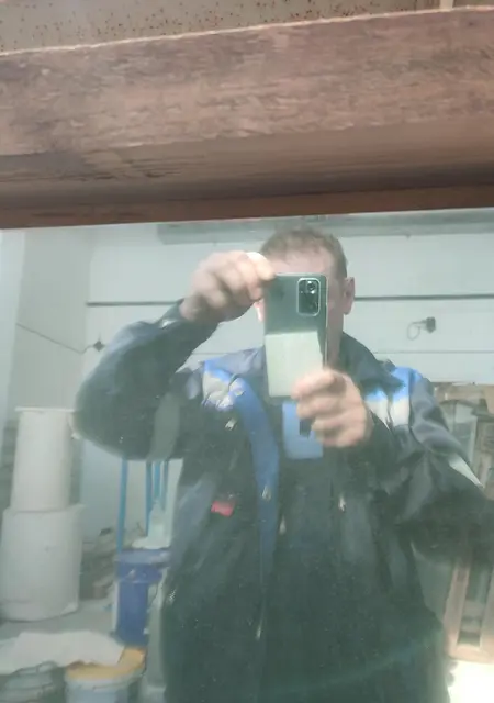 Майкл из Нового Уренгоя, ищу на сайте знакомства на одну ночь