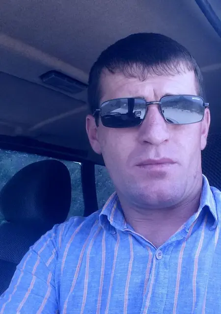 Тагир из Махачкалы, ищу на сайте знакомства без обязательств