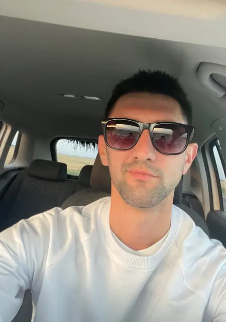 Я Дмитрий, 33, из Чапаевска, ищу знакомство для постоянных отношений