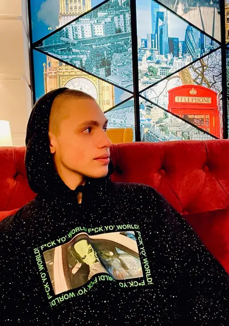 Я Данил Романов, 24, из Кондопоги, ищу знакомства на одну ночь