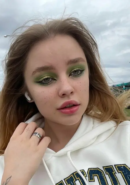 Ника из Белгорода, ищу на сайте вирта