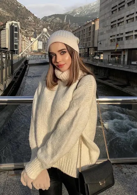 Я Лина, 29, знакомлюсь для приятного времяпровождения в Санкт-Петербурге