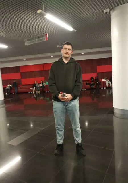 Максим из Пензы, мне 20, познакомлюсь без обязательств