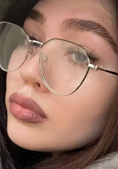 Я Камилла, 18, знакомлюсь для общения в Стародубе
