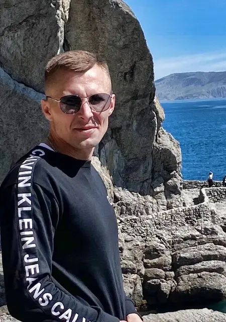 Я Антон, 32, знакомлюсь на одну ночь в Новошахтинске