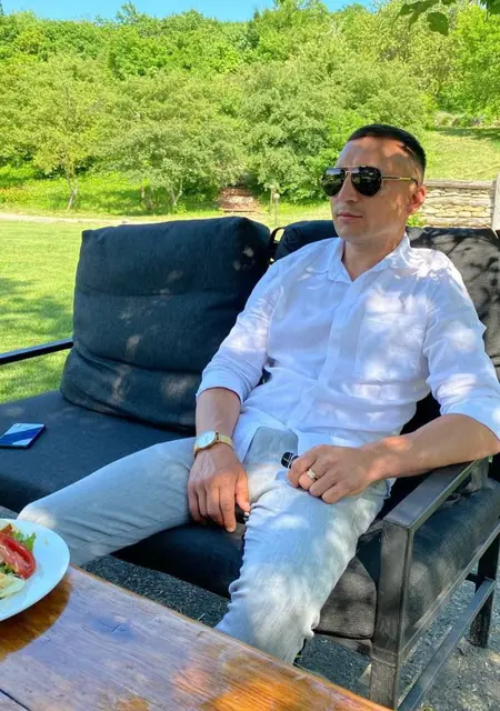 Я Alex, 37, из Анапы, ищу знакомства без обязательств