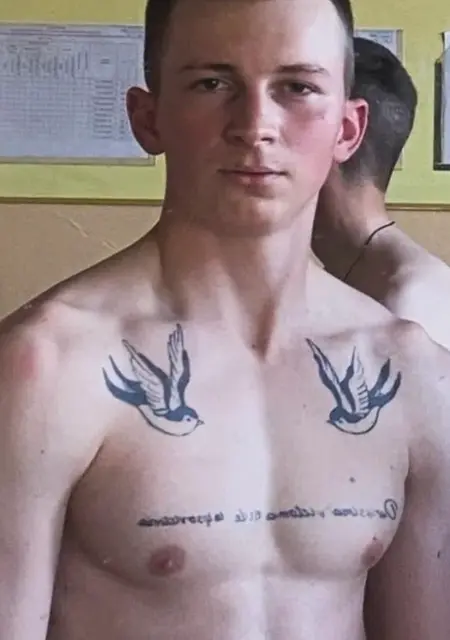 Дима из Новочеркасска, мне 22, познакомлюсь на одну ночь