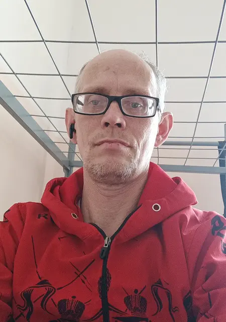 Евгений из Новотроицка, мне 47, познакомлюсь без обязательств
