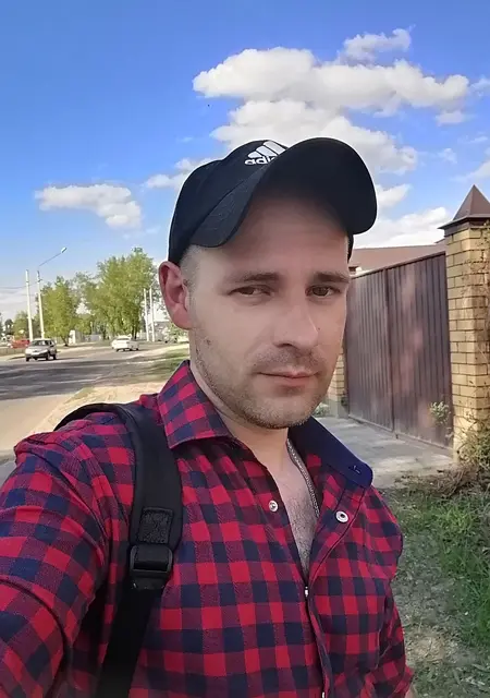 Я Владимир, 37, знакомлюсь без обязательств в Воронеже