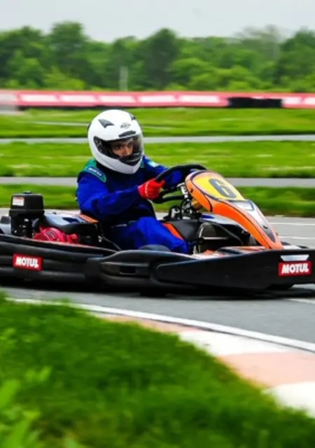 Я Виктор, 40, из Уссурийска, ищу знакомства без обязательств