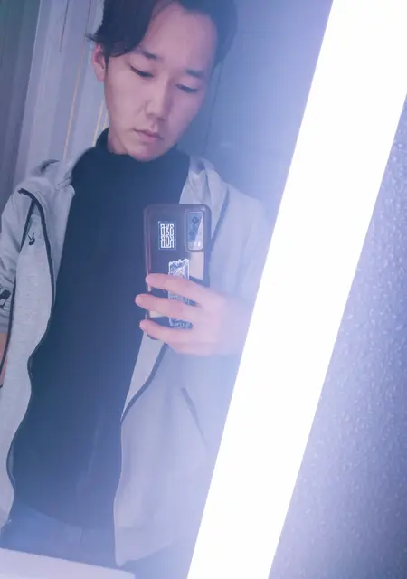 Я Сёма, 21, из Якутска, ищу знакомство для общения