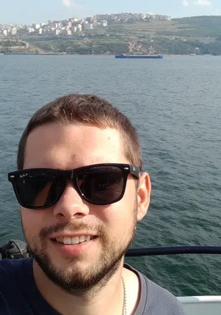 Я Игорь, 31, знакомлюсь без обязательств в Азове