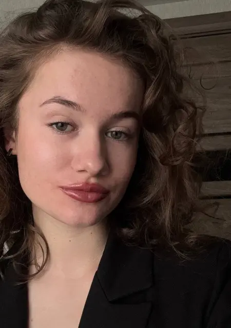 Я Вероника, 26, знакомлюсь для совместных путешествий в Санкт-Петербурге