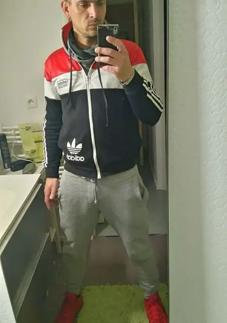 Gregory из Парижа, мне 46, познакомлюсь