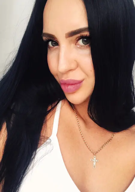 Я Влада, 36, из Челябинска, ищу знакомства без обязательств