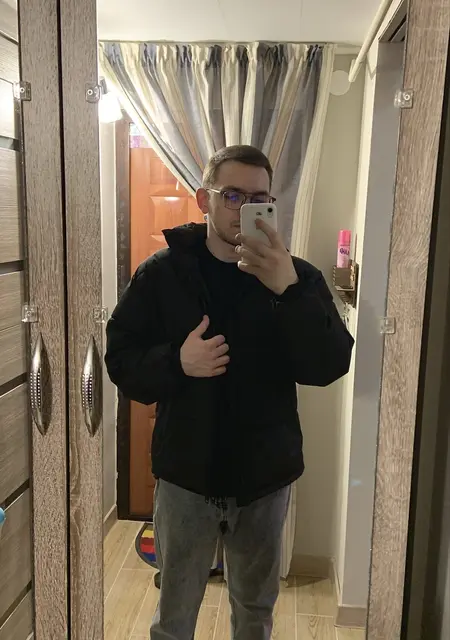 Я Никита, 23, знакомлюсь без обязательств в Перми