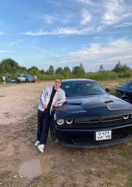 Я Максим, 20, из Гатчины, ищу знакомство для постоянных отношений