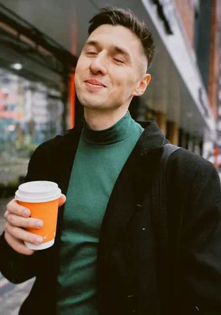 Я Сергей, 24, из Ханты-Мансийска, ищу знакомство для открытые отношения