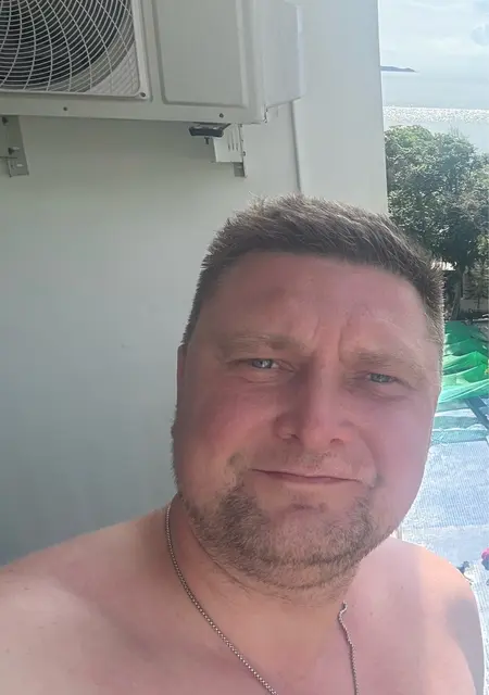 Я Николай, 40, из Воронежа, ищу знакомства без обязательств