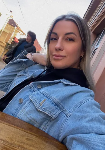 Я Эльвира, 38, знакомлюсь для приятного времяпровождения в Москве