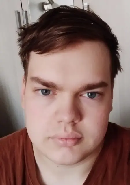 Влад из Москвы, мне 21, познакомлюсь для вирта