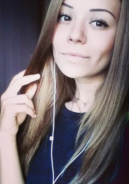 Александра из Арсеньева, мне 24, познакомлюсь на одну ночь