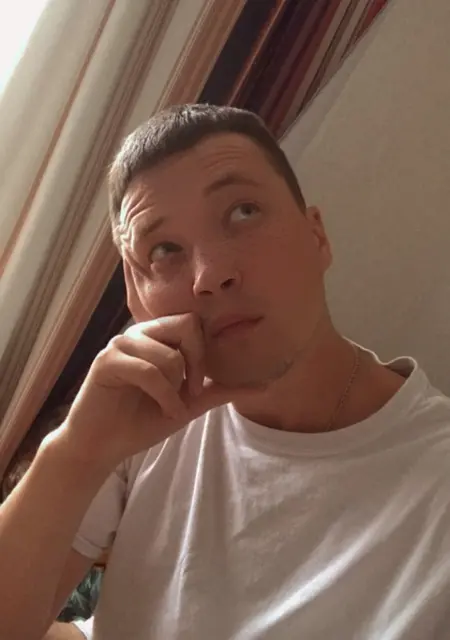 Александр из Хабаровска, мне 26, познакомлюсь для общения