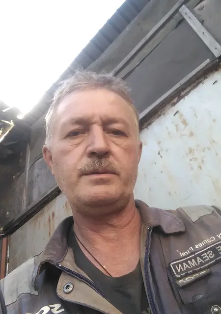 Андрей из Находки, ищу на сайте знакомства без обязательств