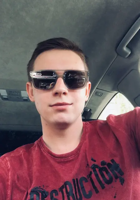 Я Марк, 30, знакомлюсь для совместных путешествий в Омске