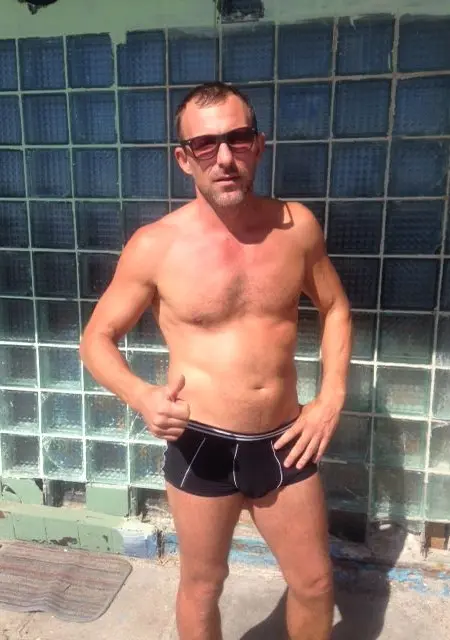 Я Александр, 53, из Ялты, ищу знакомства без обязательств