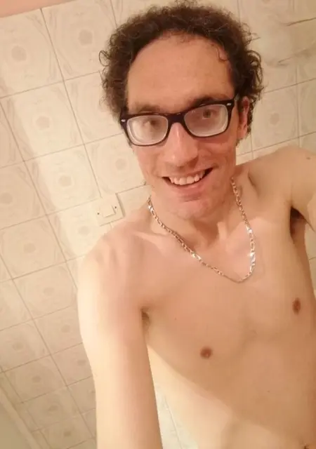 Sylvain из Парижа, мне 39, познакомлюсь