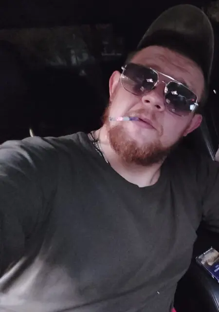 Я Серёга, 31, знакомлюсь без обязательств в Брянске