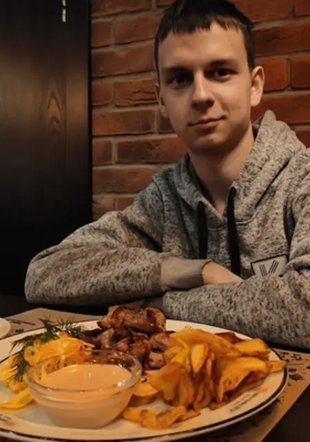 Я Вадим, 25, знакомлюсь без обязательств в Шелехове