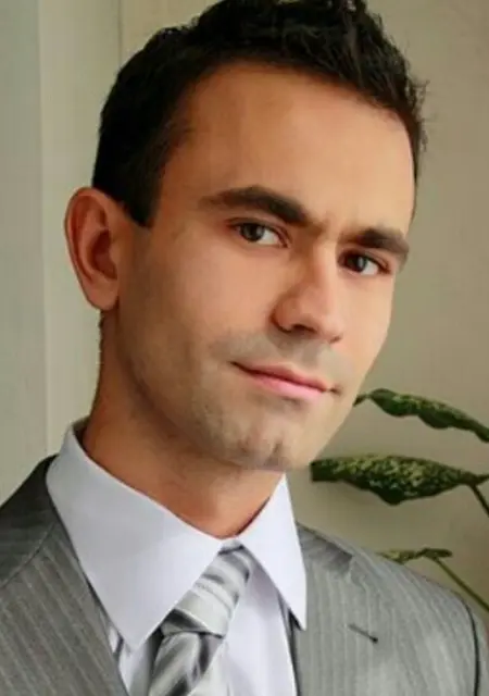 Я Олег, 41, знакомлюсь без обязательств в Саратове