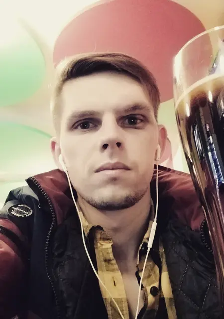 Я Славик, 35, из Новошахтинска, ищу знакомства без обязательств