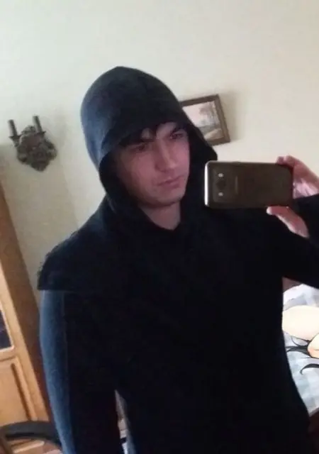 Максим из Костомукши, мне 36, познакомлюсь для общения