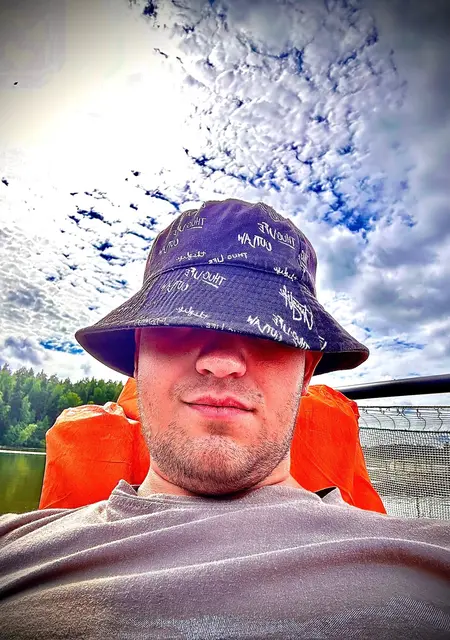 Матвей из Петрозаводска, мне 20, познакомлюсь для дружбы