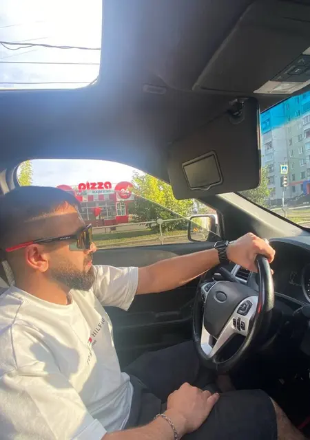 Я Эдуард, 30, знакомлюсь для приятного времяпровождения в Серпухове