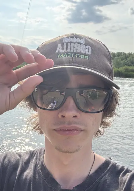 Я Иван, 19, знакомлюсь для постоянных отношений в Ульяновске