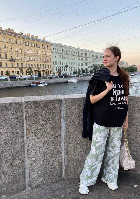 Я Полина, 20, знакомлюсь для дружбы в Санкт-Петербурге