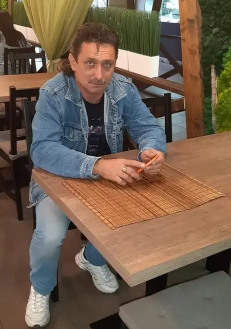 Я Владимир, 54, из Таганрога, ищу знакомство для постоянных отношений