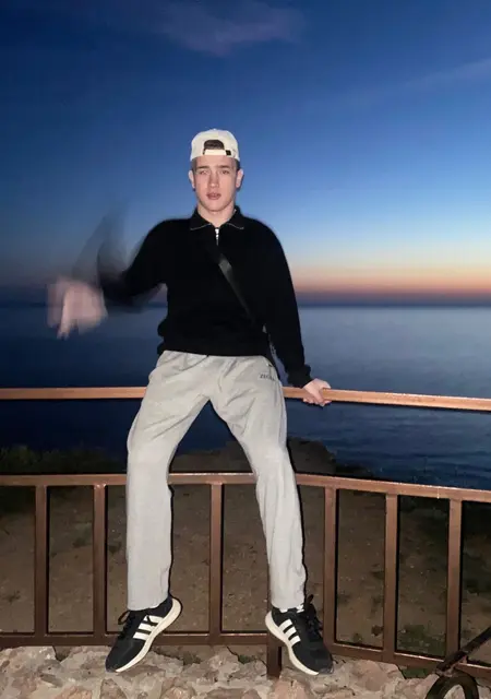 Я Danill Kylinin, 21, знакомлюсь без обязательств в Елабуге