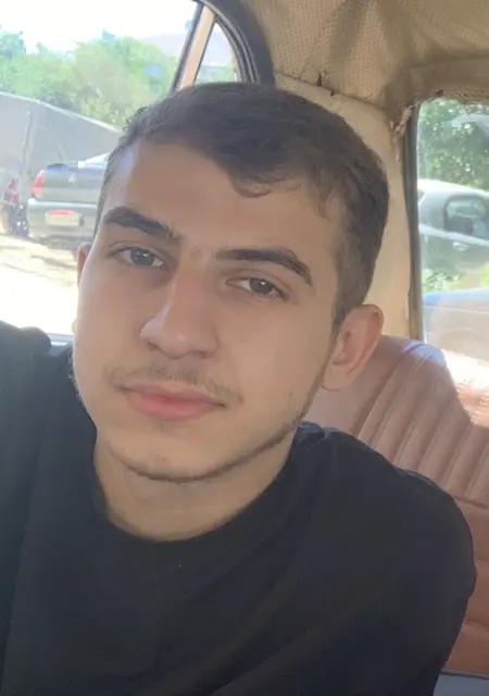 Я Элмир, 21, из Санкт-Петербурга, ищу знакомство для постоянных отношений