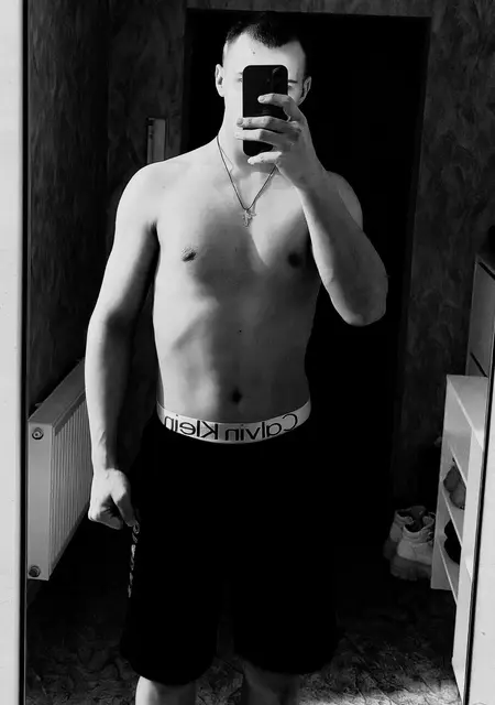 Я Denis, 22, из Санкт-Петербурга, ищу знакомства без обязательств