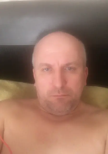 Александр из Сланцев, ищу на сайте приятное времяпровождение