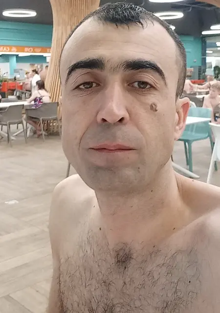 Я Рома, 35, из Кургана, ищу знакомство для приятного времяпровождения