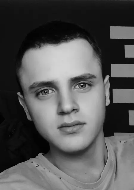 Марк из Челябинска, ищу на сайте знакомства на одну ночь